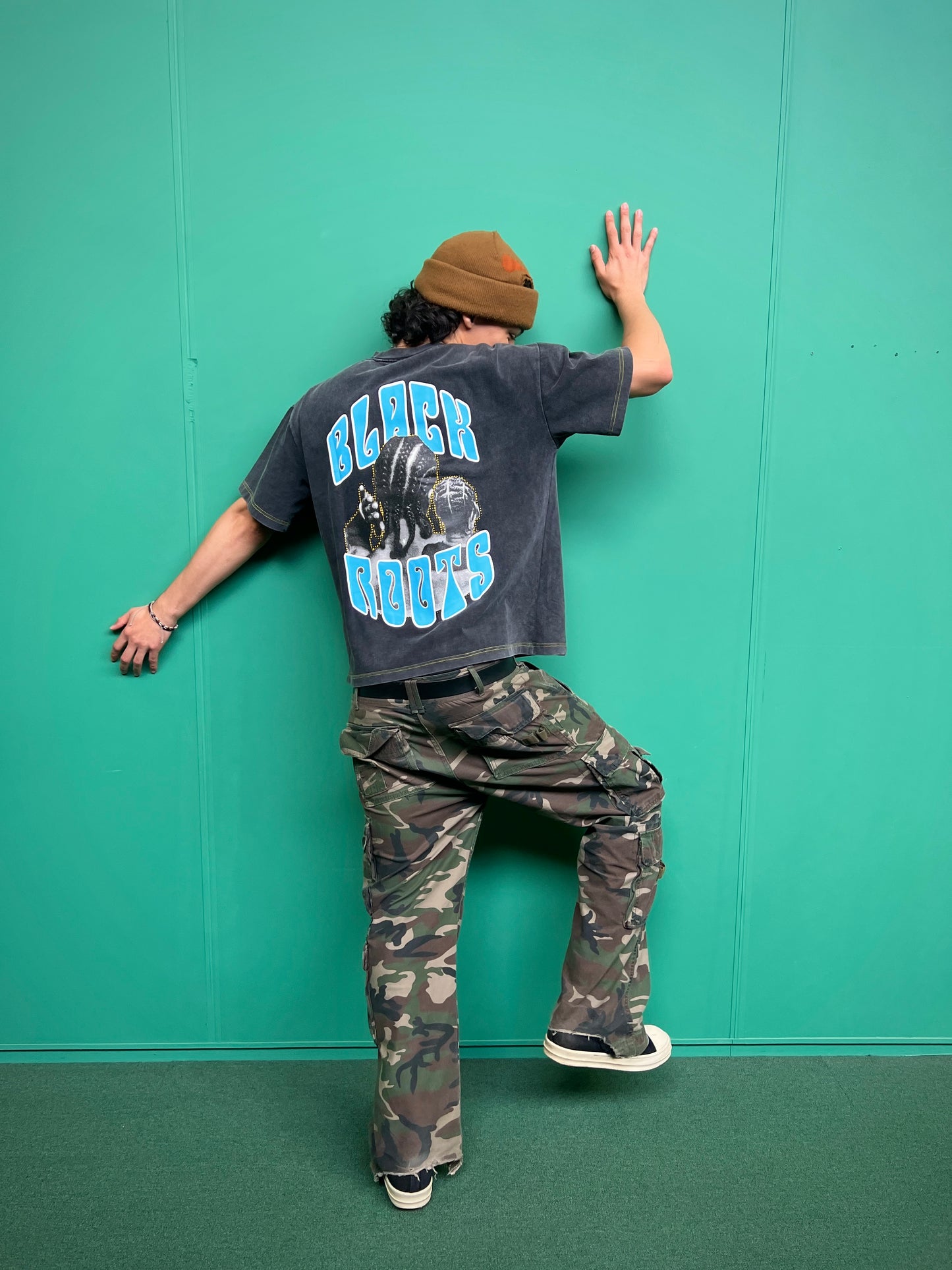 BLACK ROOTS ICE (Blue) Oversized T-shirt